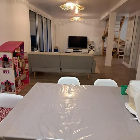 Vila Maison Jo 2024 Clamart